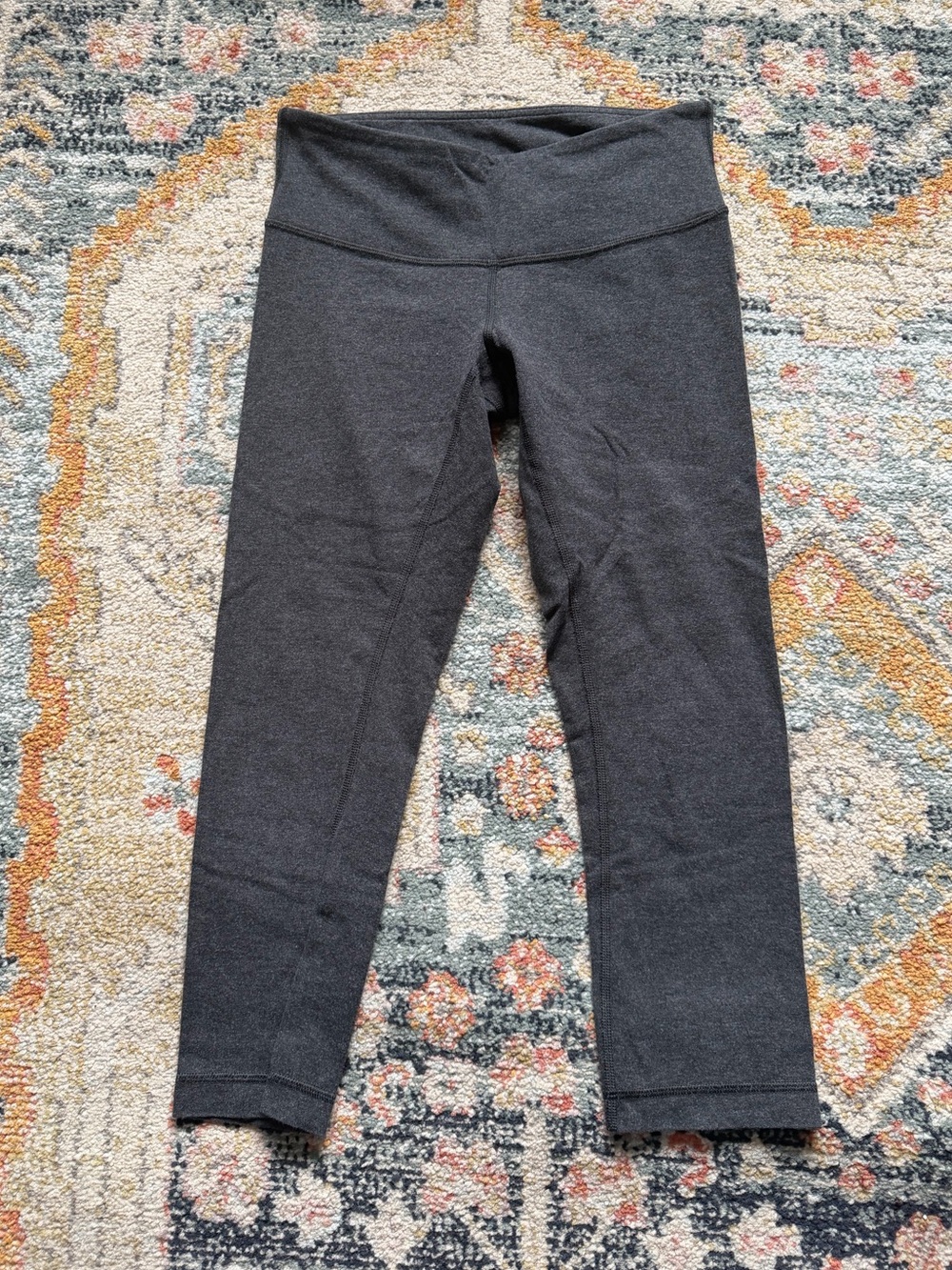 Lululemon Cropped Mid Rise Leggings